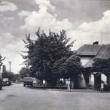 Hostinec u Mal�ch na k�i�ovatce v 60.letech.Dnes je zde Obchodn� akademie