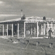 Stavba klubovna na nov�m h�i�ti v Budovatelsk� ul. v r. 1943