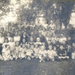 �lenov� Sokola v r. 1924 v zahrad� hostince U n�dr��